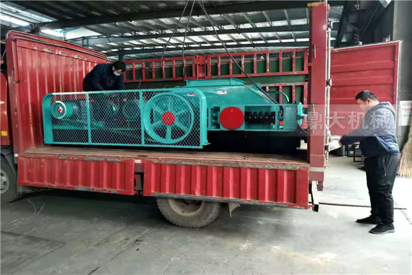 �l(f��)�ӱ�����800��600Ƥ������(d��ng)��(du��)݁��ɰ�C(j��)