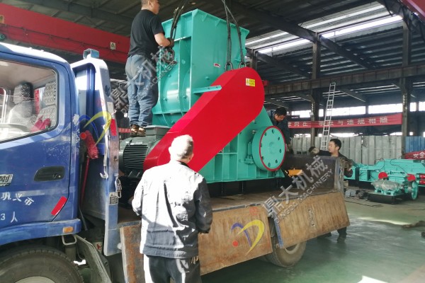 雙級破碎機(jī) 雙級破碎機(jī)