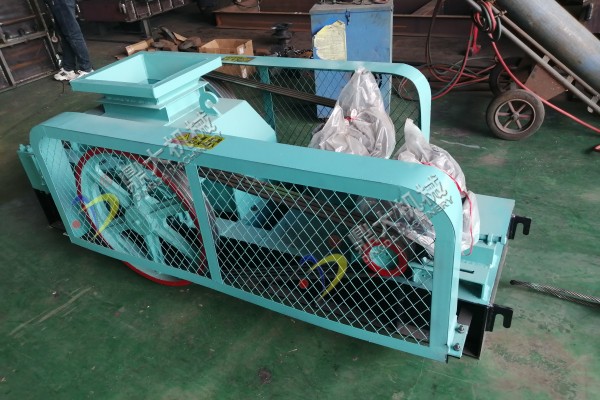 ��݁����C